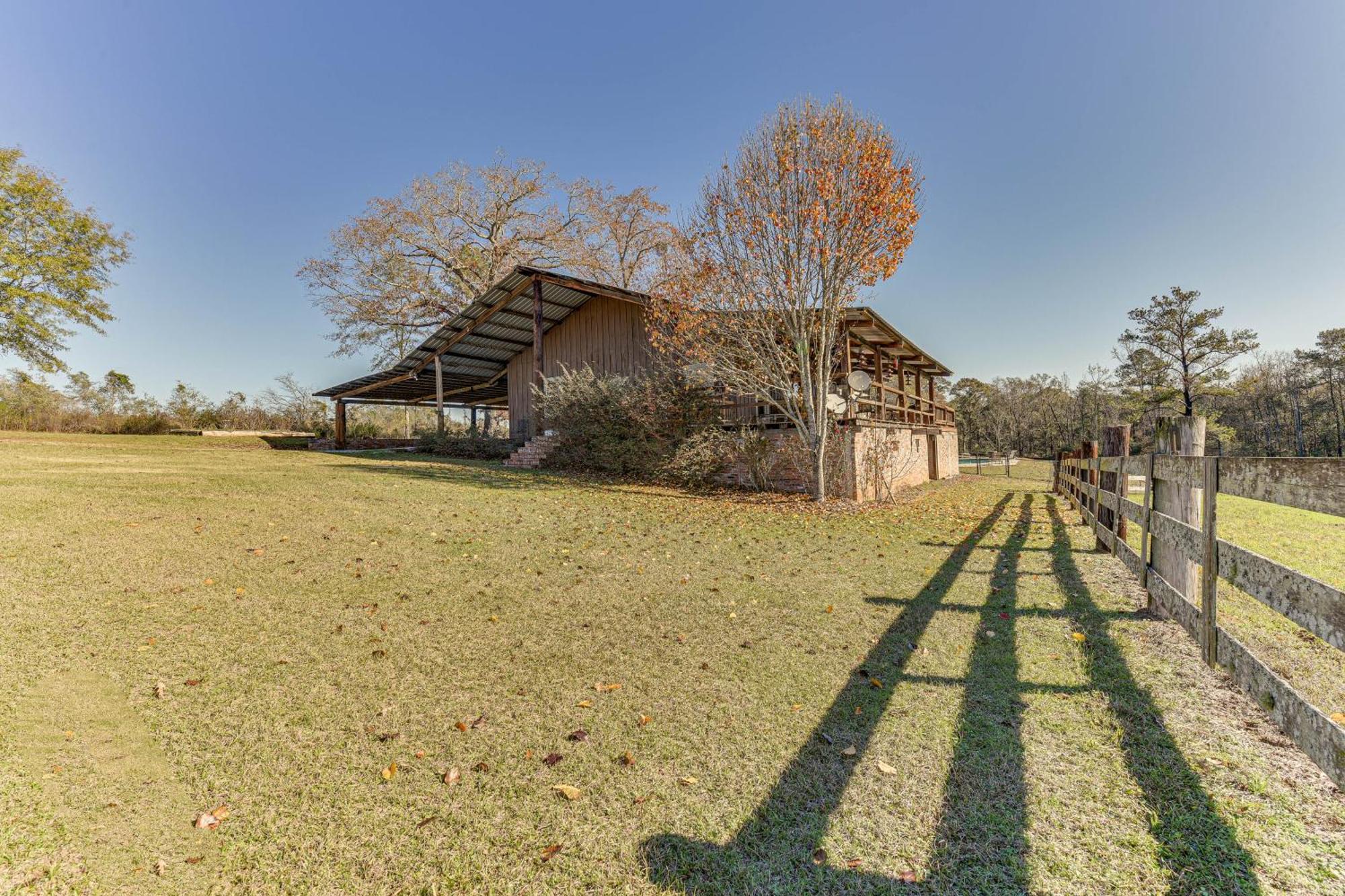 Pet-Friendly Opp Vacation Rental With Spacious Deck! Exterior photo